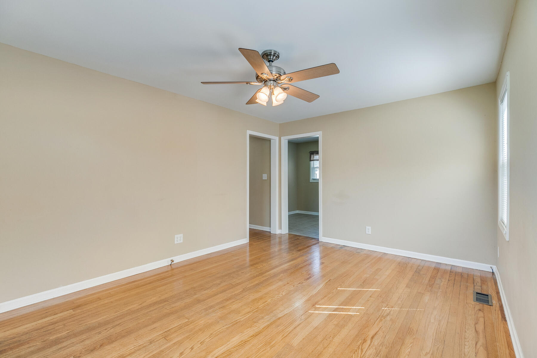 2308 Tacoma Road Kingsport, TN 37664 - Photo 8 of 29 008
