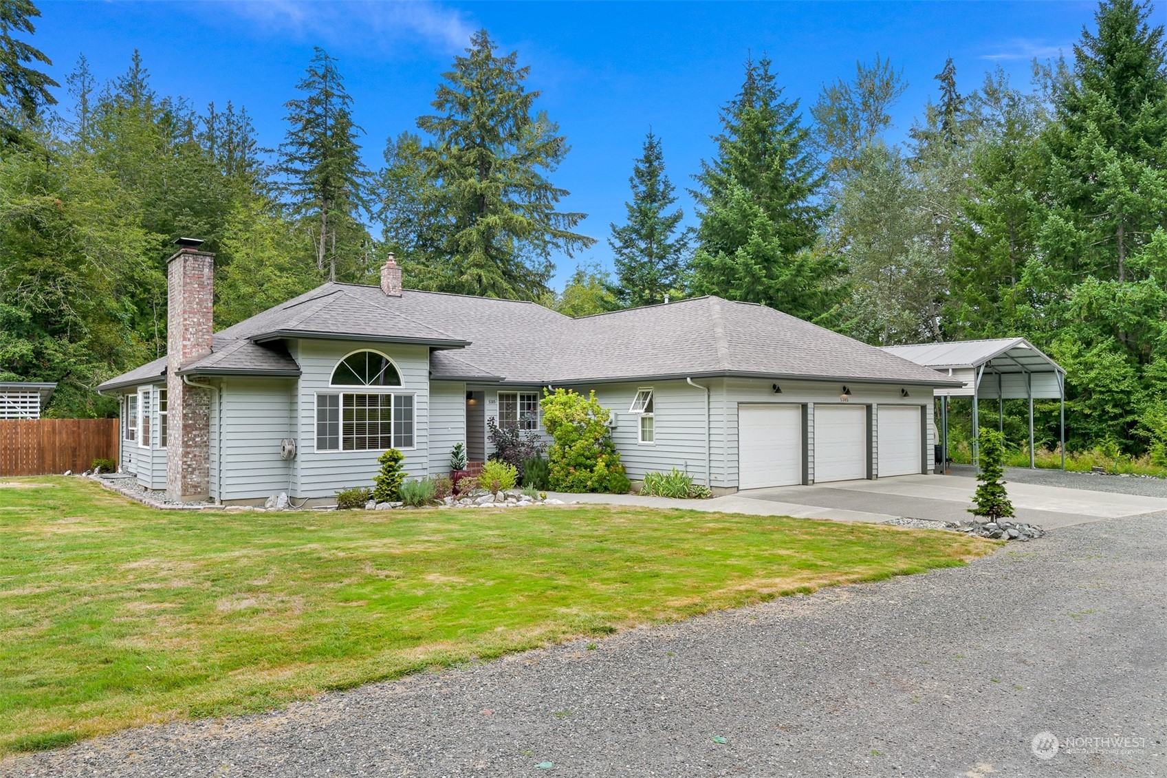 5385 Allison Road Bellingham, WA 98226 - Photo 4 of 35 a front view of a house with a yard