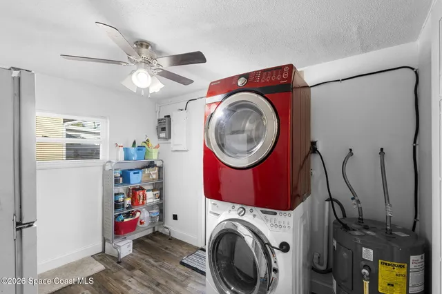 $300,000 | 727 Clarke Avenue, Melbourne, FL 32935