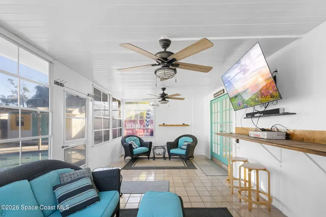 $300,000 | 727 Clarke Avenue, Melbourne, FL 32935