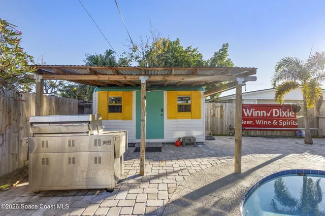 $300,000 | 727 Clarke Avenue, Melbourne, FL 32935