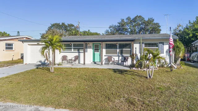 $300,000 | 727 Clarke Avenue, Melbourne, FL 32935
