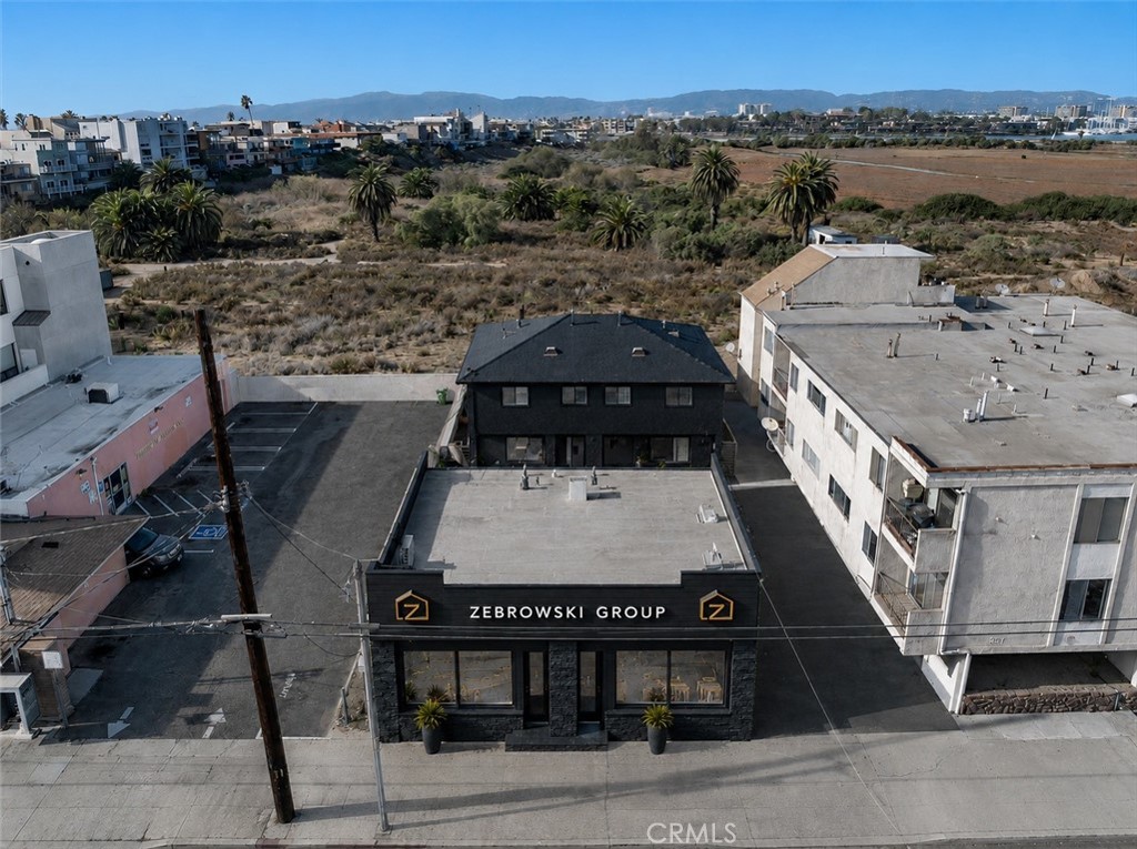 323 Culver Boulevard Playa del Rey, CA 90293 - Photo 3 of 58 a picture of city view