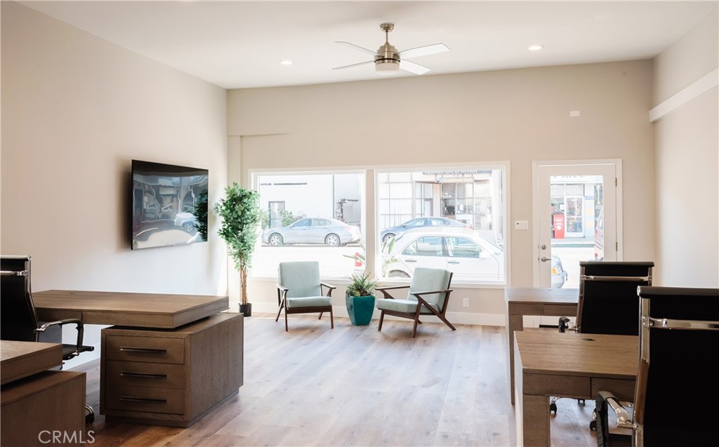 323 Culver Boulevard Playa del Rey, CA 90293 - Photo 10 of 58 a living room with furniture and a flat screen tv