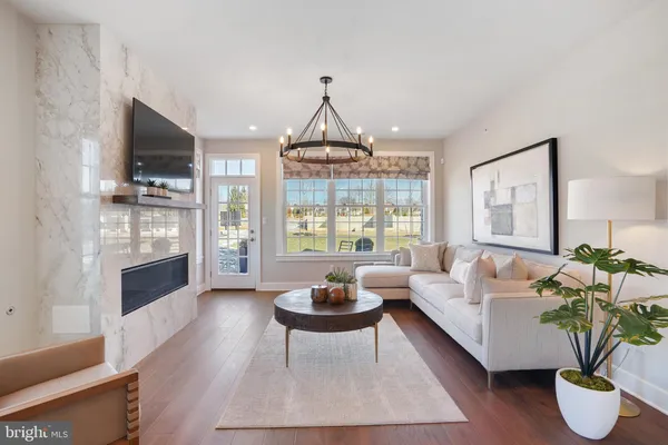 $844,000 | 508 Fullerton Farm, Unit 21, Warrington, PA 18976