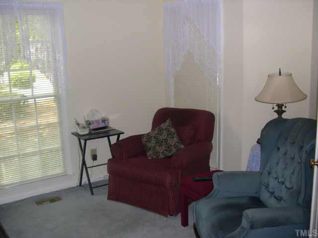 1201 Harwich Court Raleigh, NC 27609 - Photo 6 of 10 Gallery Image 6