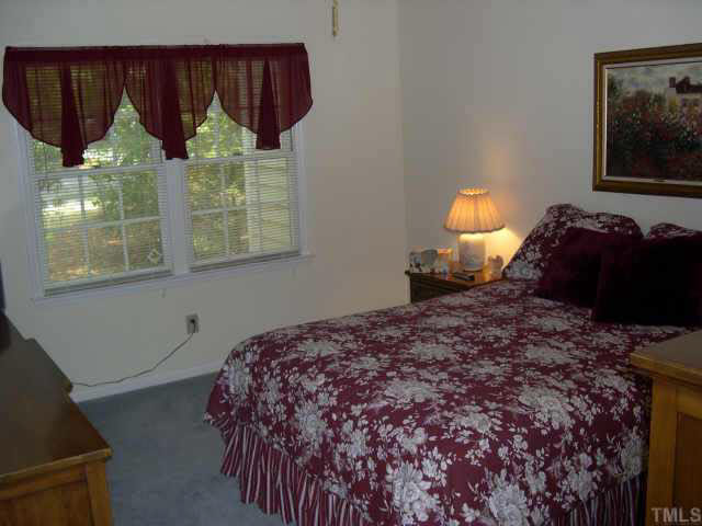 1201 Harwich Court Raleigh, NC 27609 - Photo 9 of 10 Gallery Image 9