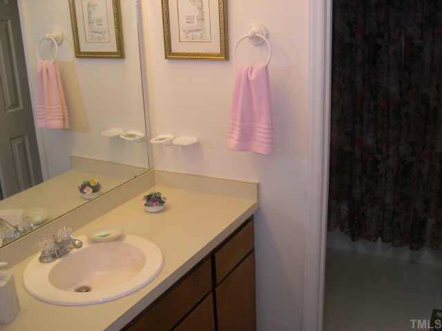 1201 Harwich Court Raleigh, NC 27609 - Photo 10 of 10 Gallery Image 10