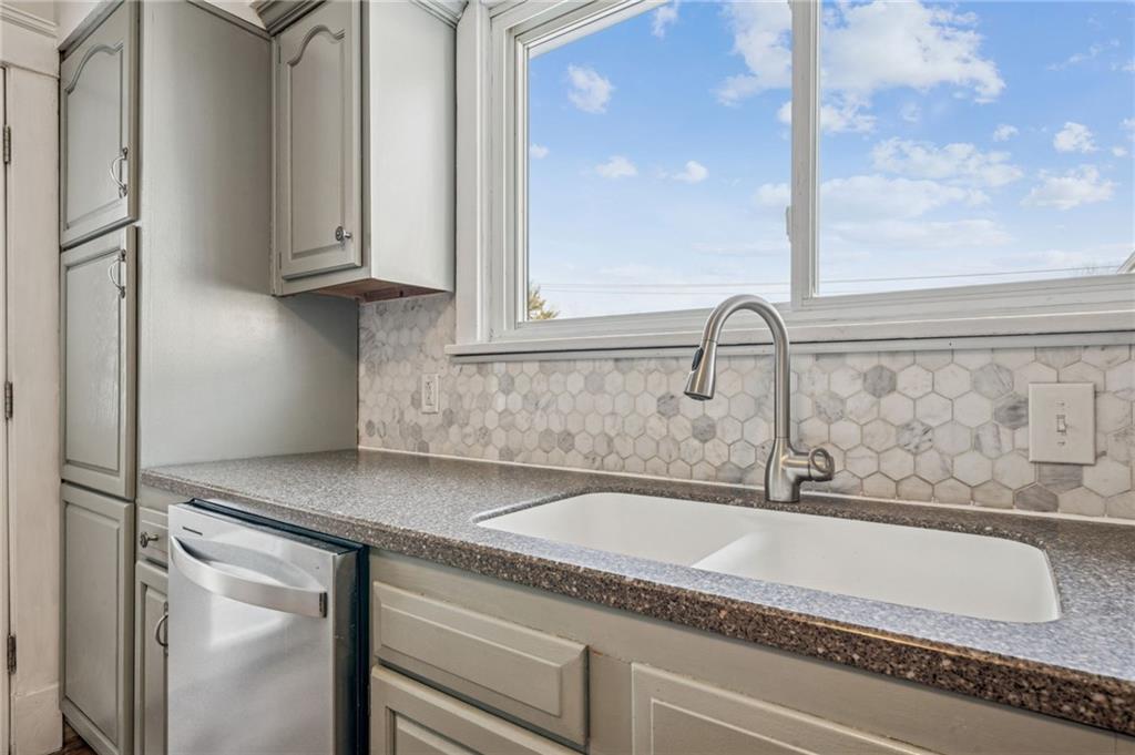 811 West Newton Road Greensburg, PA 15601 - Photo 14 of 43