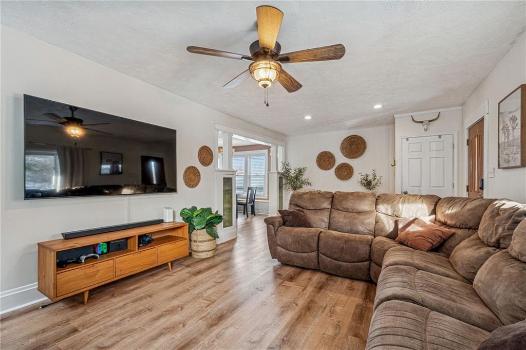 811 West Newton Road Greensburg, PA 15601 - Photo 5 of 43