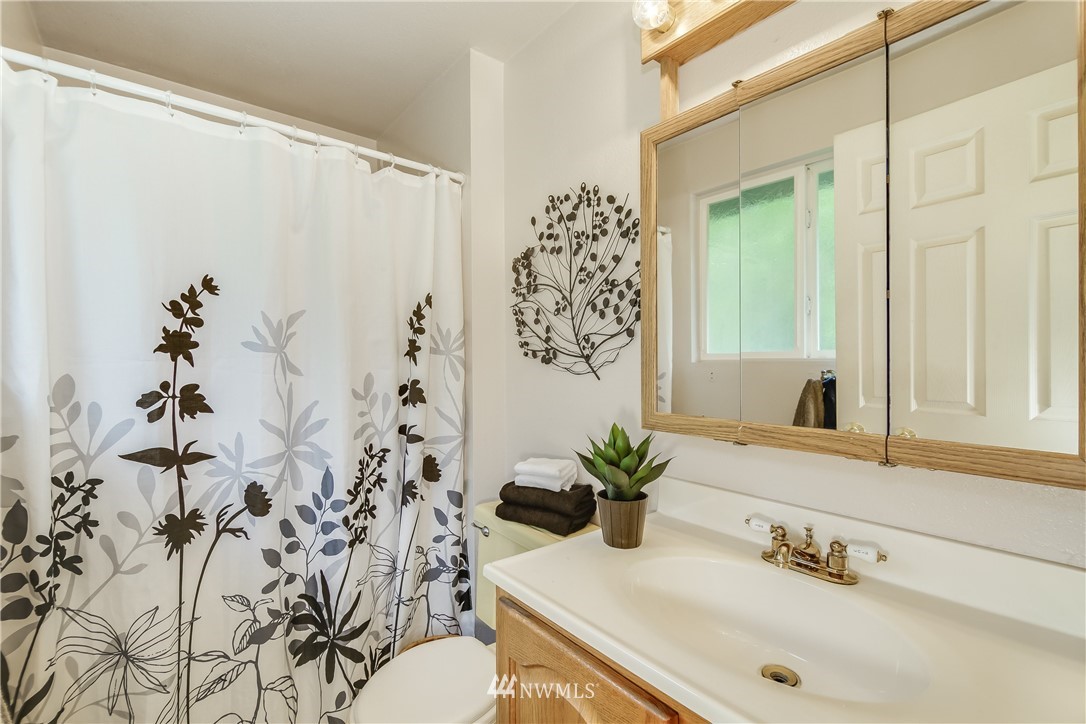 19018 196th Avenue Southeast Renton, WA 98058 - Photo 13 of 25 Gallery Image 13