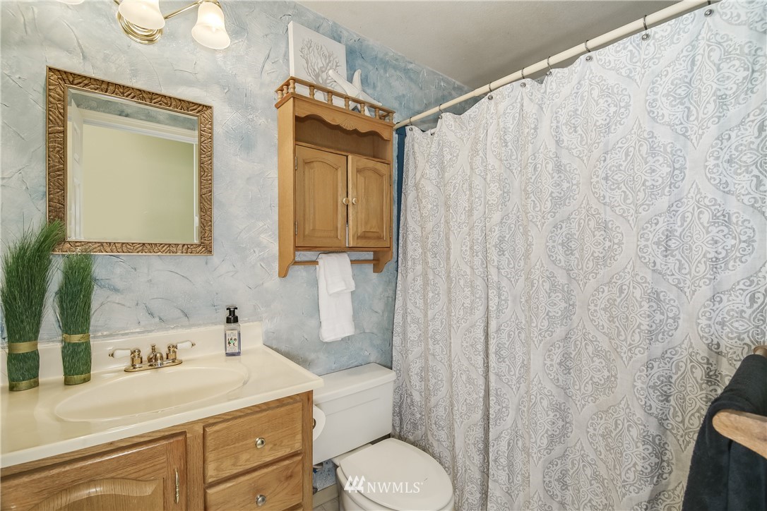 19018 196th Avenue Southeast Renton, WA 98058 - Photo 16 of 25 Gallery Image 16