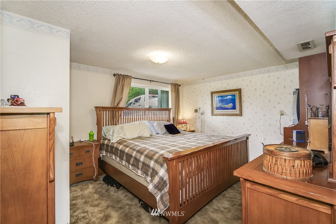 19018 196th Avenue Southeast Renton, WA 98058 - Photo 20 of 25 Gallery Image 20
