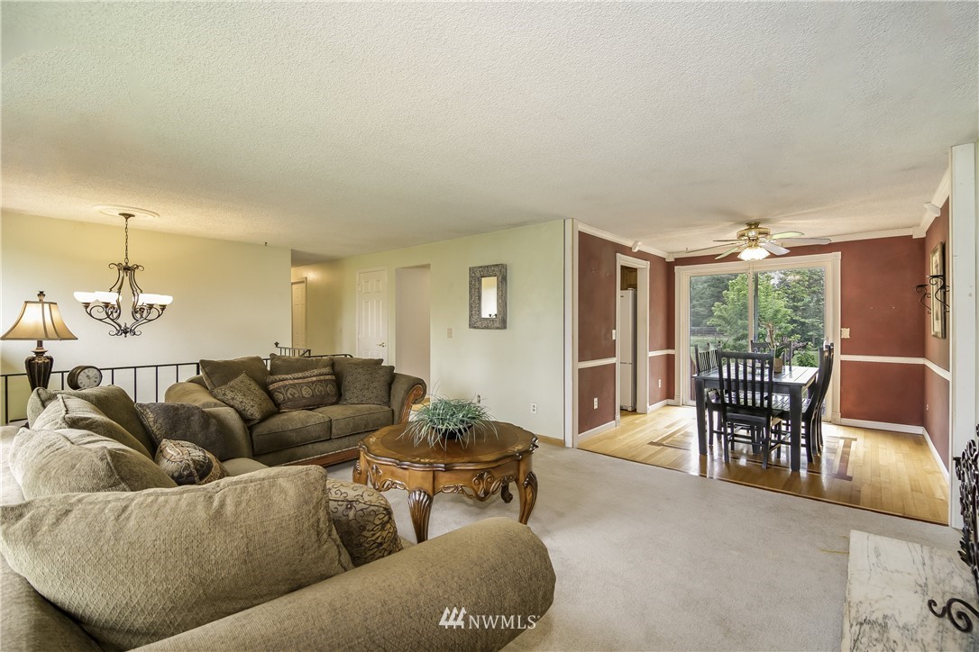 19018 196th Avenue Southeast Renton, WA 98058 - Photo 8 of 25 Gallery Image 8