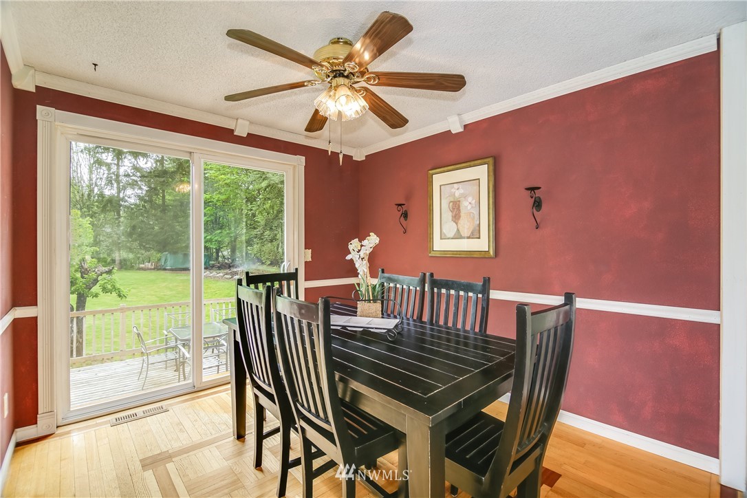 19018 196th Avenue Southeast Renton, WA 98058 - Photo 9 of 25 Gallery Image 9