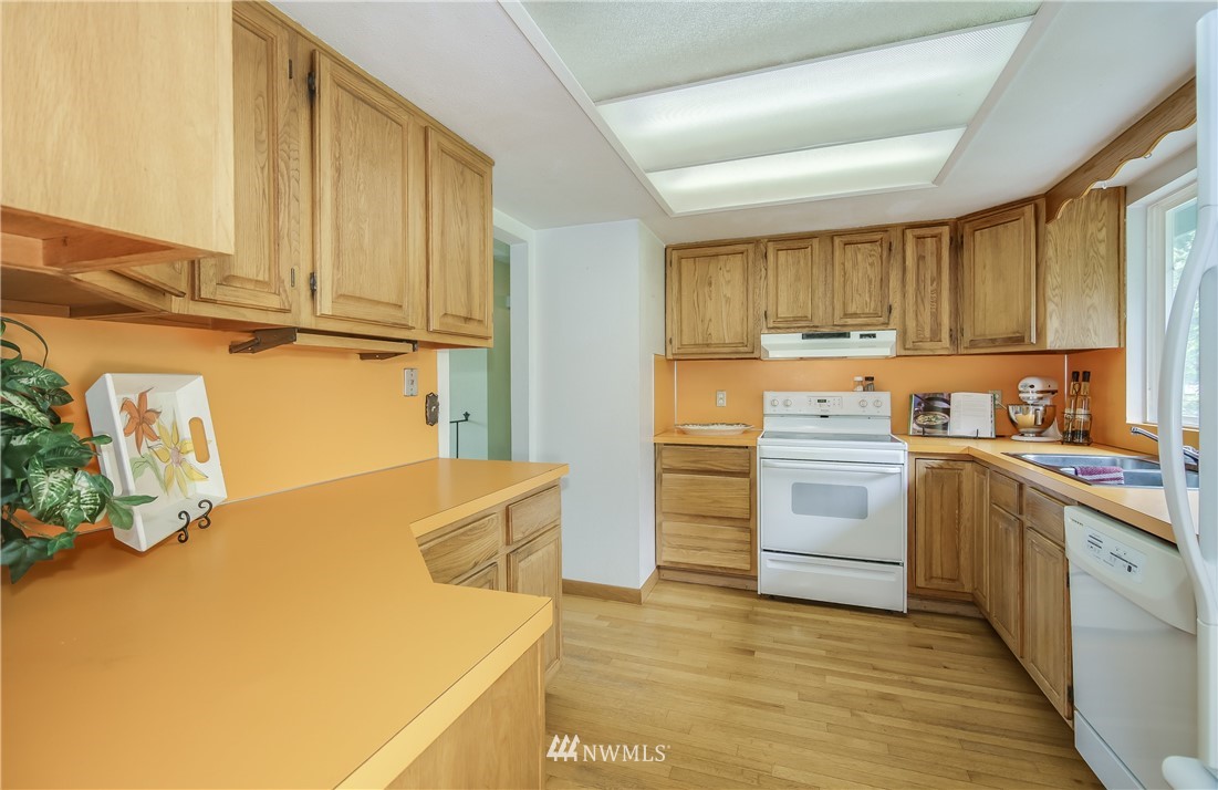 19018 196th Avenue Southeast Renton, WA 98058 - Photo 10 of 25 Gallery Image 10