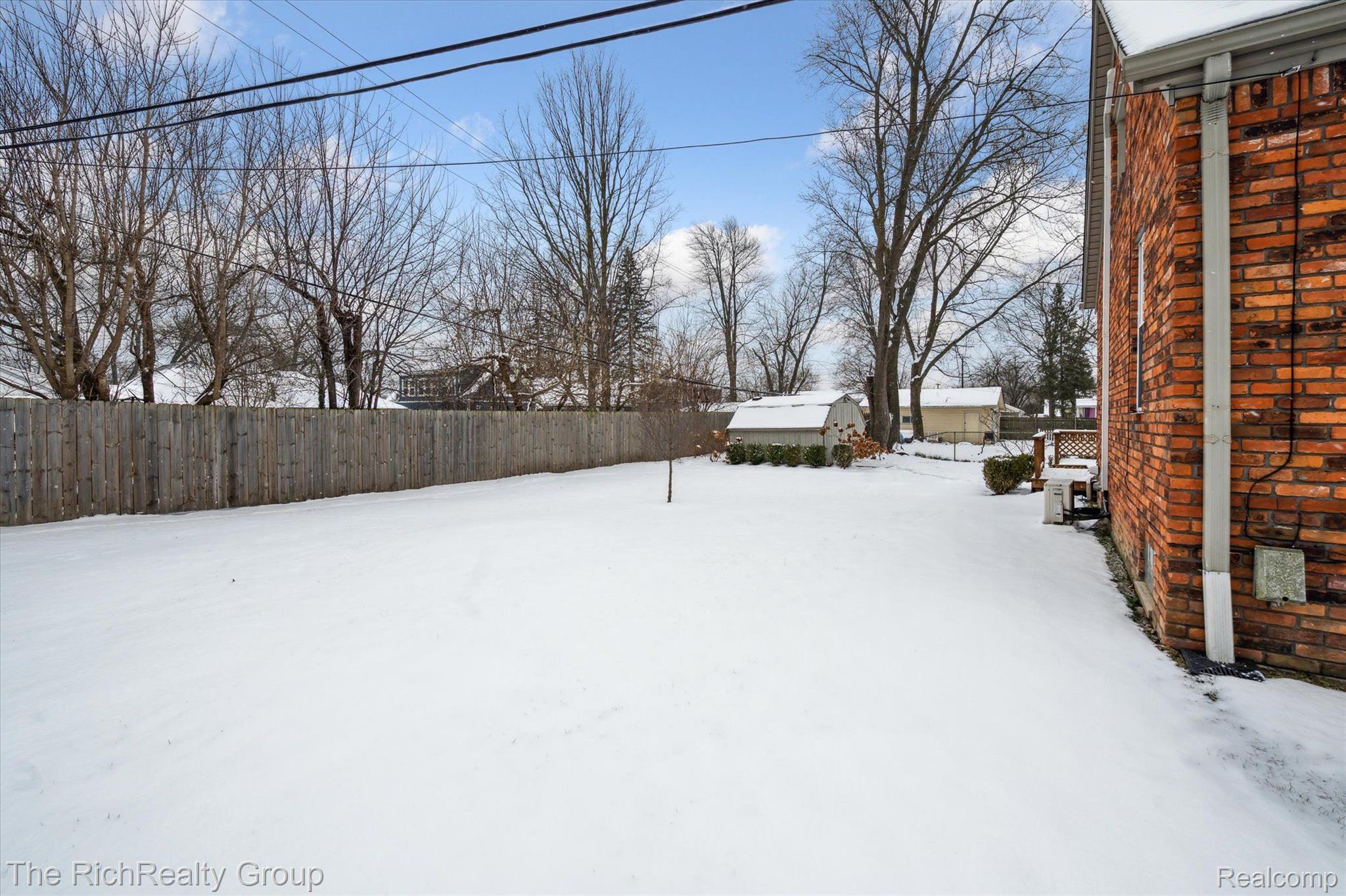 22496 Springbrook Avenue Farmington, MI 48336 - Photo 26 of 33
