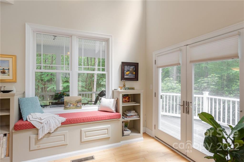 941 Deerlake Road Brevard, NC 28712 - Photo 16 of 43 Gallery Image 16