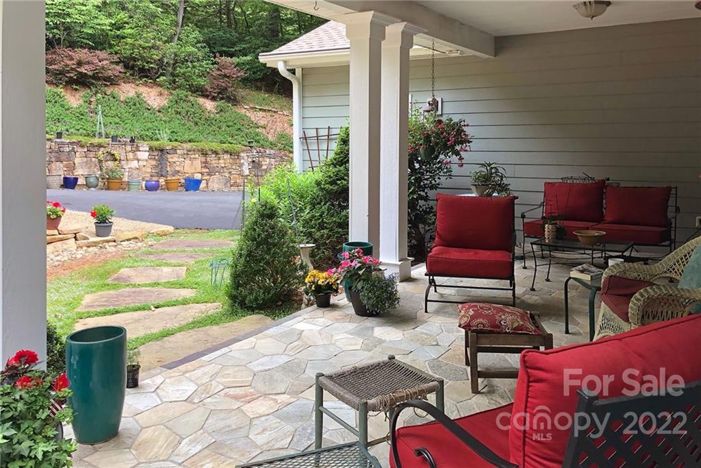 941 Deerlake Road Brevard, NC 28712 - Photo 6 of 43 Gallery Image 6