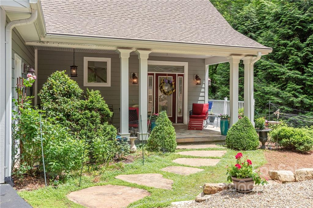 941 Deerlake Road Brevard, NC 28712 - Photo 7 of 43 Gallery Image 7