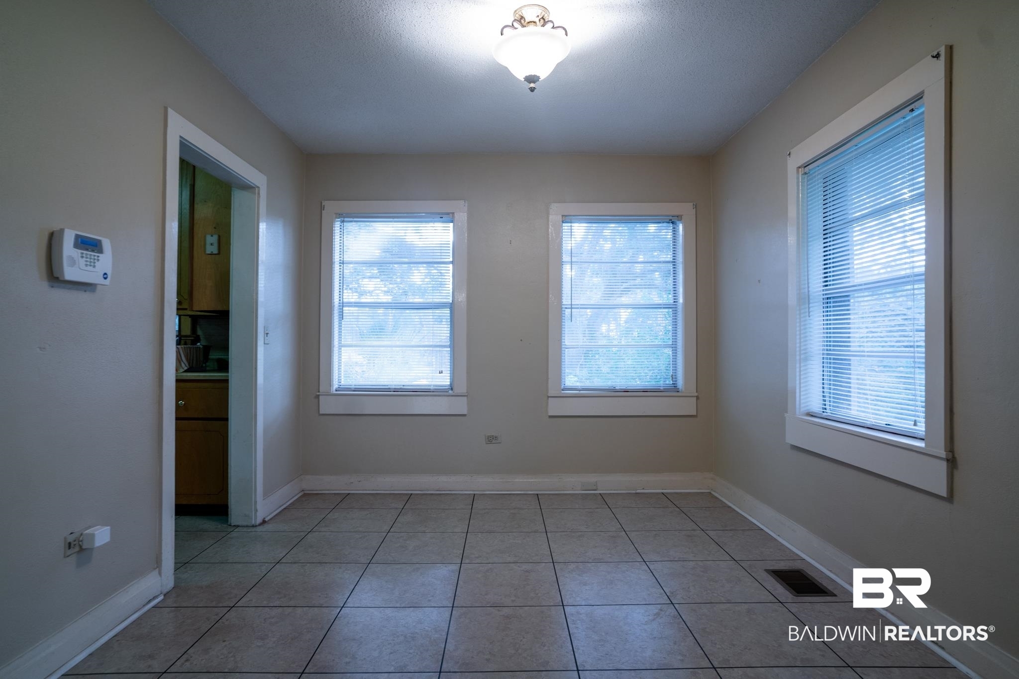 17438 Highway 98 Foley, AL 36535 - Photo 9 of 30 Dining Room