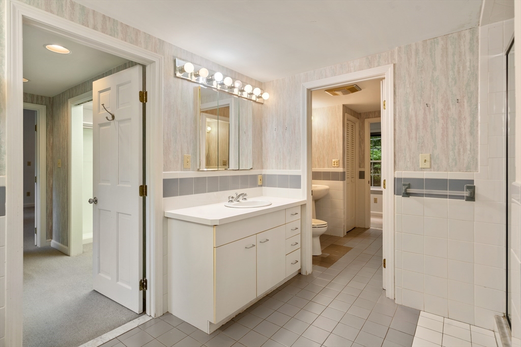 10 Radcliffe Road Weston, MA 02493 - Photo 24 of 41