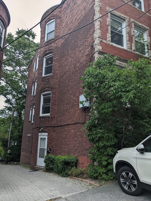 187 Winthrop Road, Unit 1A Brookline, MA 02445 - Photo 2 of 11