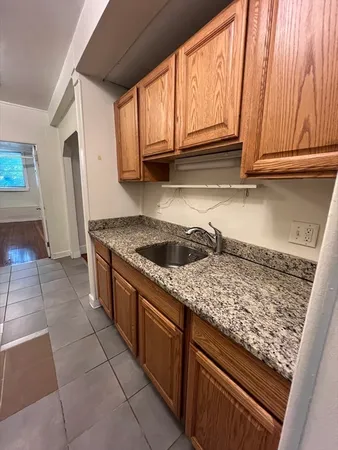 $2,950 | 187 Winthrop Road, Unit 1A, Brookline, MA 02445