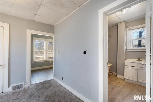 $75,000 | 2947 13th Avenue, Rock Island, IL 61201