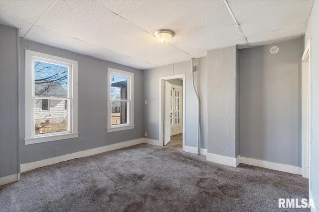 $75,000 | 2947 13th Avenue, Rock Island, IL 61201