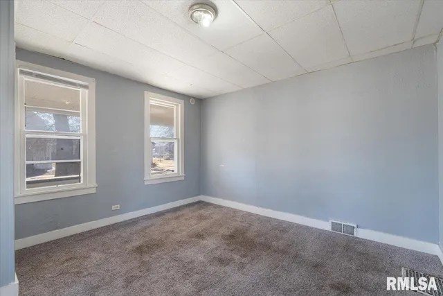 $75,000 | 2947 13th Avenue, Rock Island, IL 61201