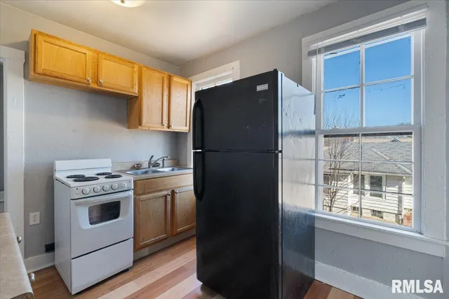 $75,000 | 2947 13th Avenue, Rock Island, IL 61201