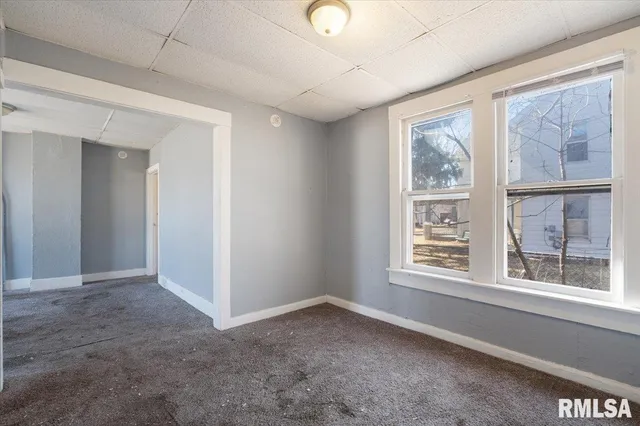 $75,000 | 2947 13th Avenue, Rock Island, IL 61201