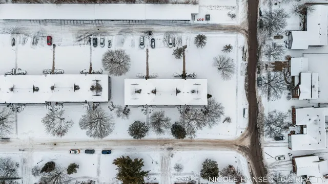 $150,000 | 2581 Ridgecroft Drive Southeast, Unit 302, Grand Rapids, MI 49546