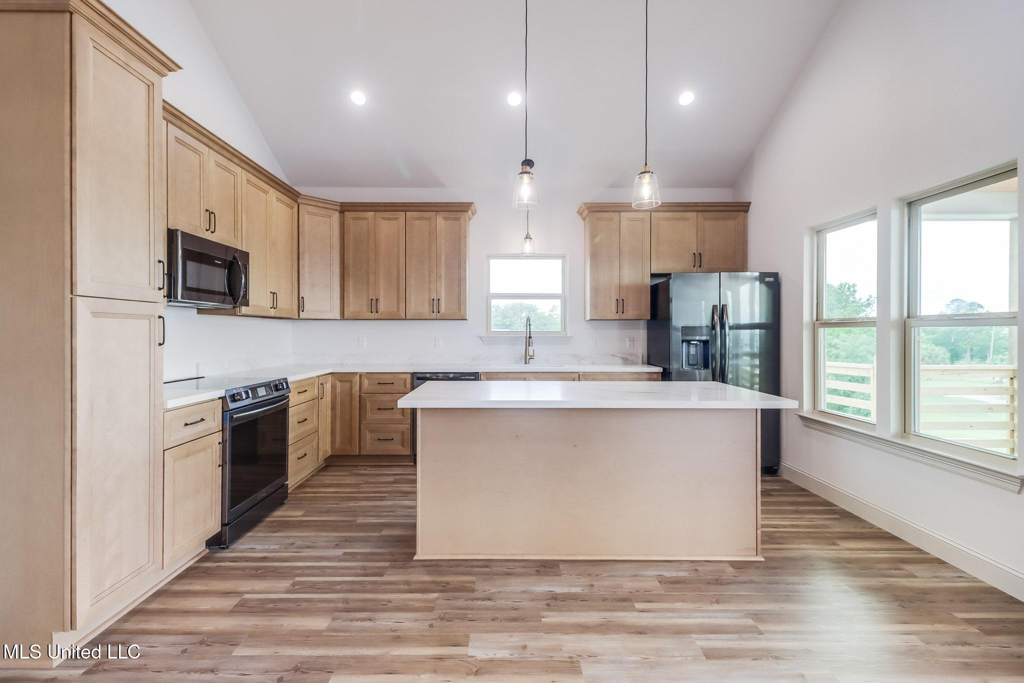 4022 Ceylon Street Bay St. Louis, MS 39520 - Photo 13 of 37 Photo May 30 2025, 11 13 26 AM