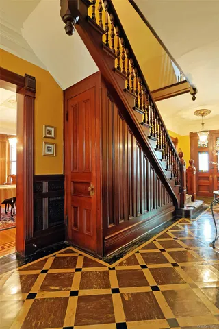 a view of entryway and hall