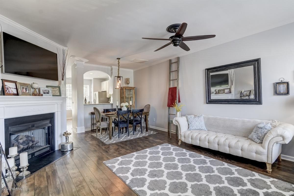 7871 Silverthread Lane Raleigh, NC 27617 - Photo 2 of 14 Living Room