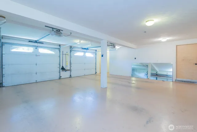 an empty room with a empty space