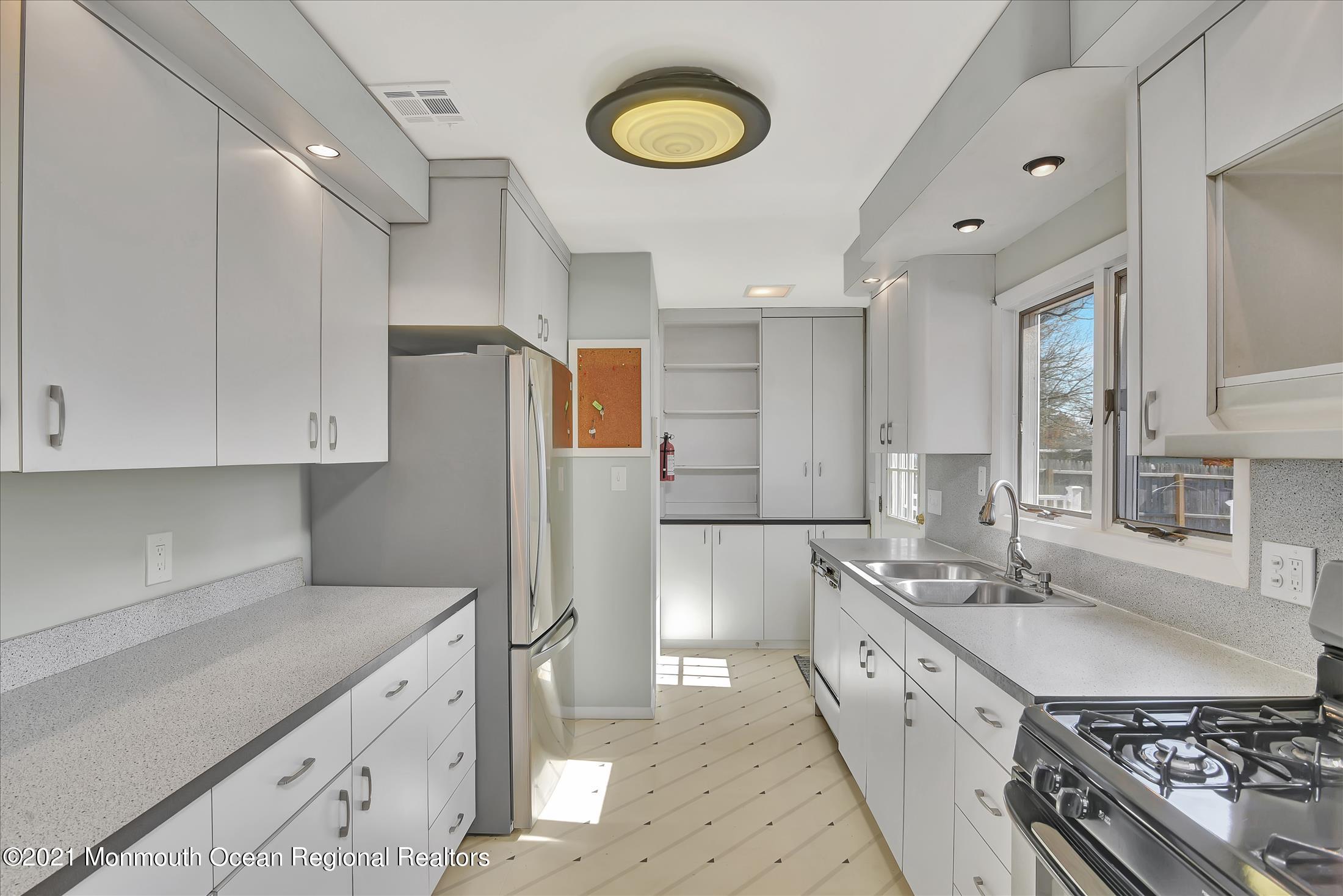56 Burnt Tavern Road Brick, NJ 08724 - Photo 6 of 27 Kitchen