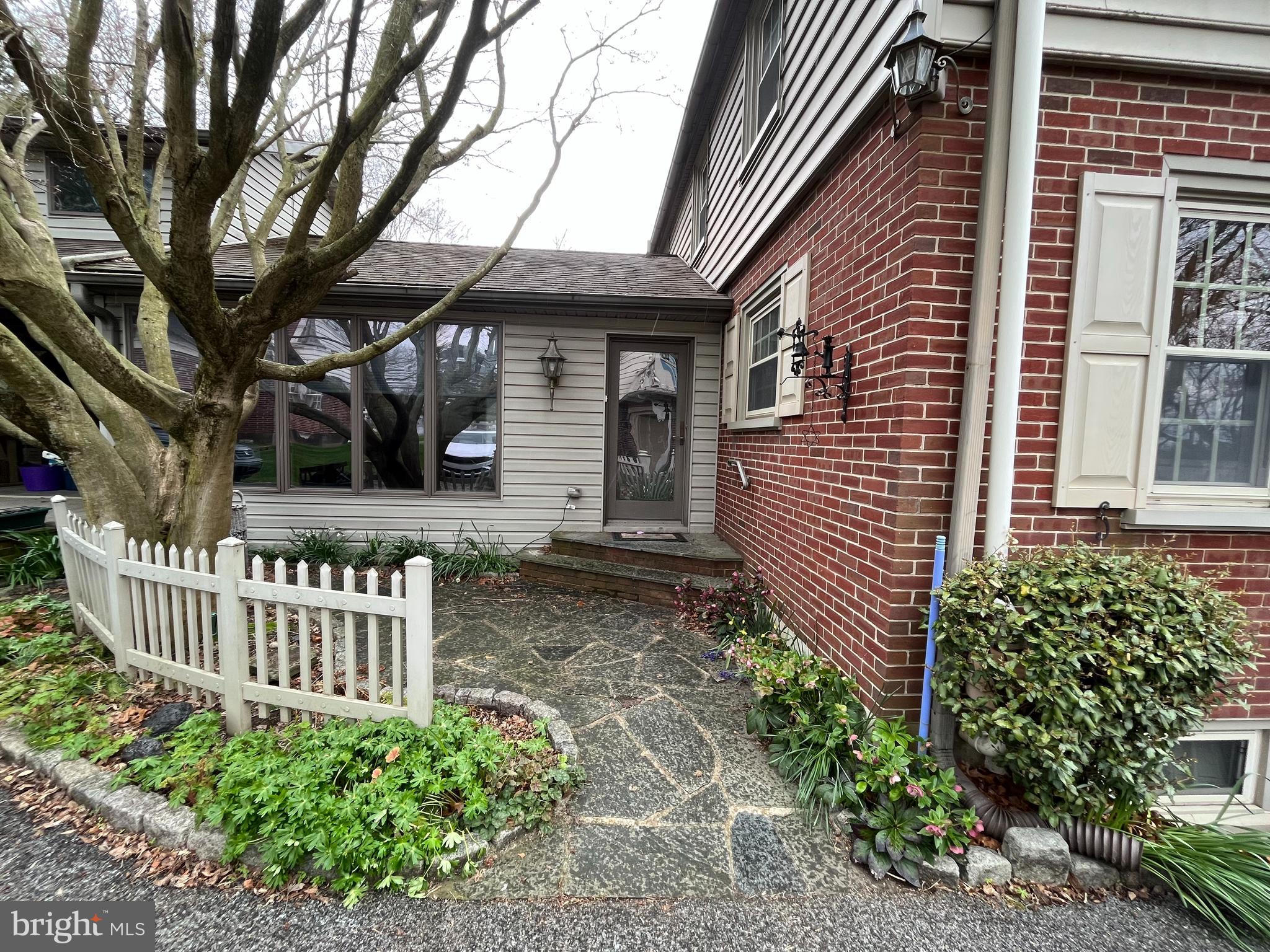 102 West End Avenue Lititz, PA 17543 - Photo 9 of 52