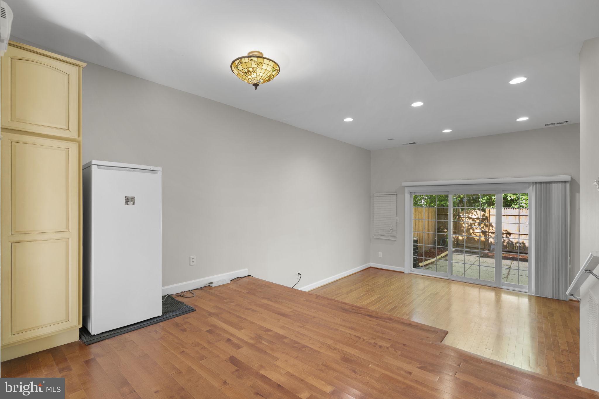 8221 Tory Road, Unit 150 Springfield, VA 22152 - Photo 13 of 36 Bright and airy living space awaits!