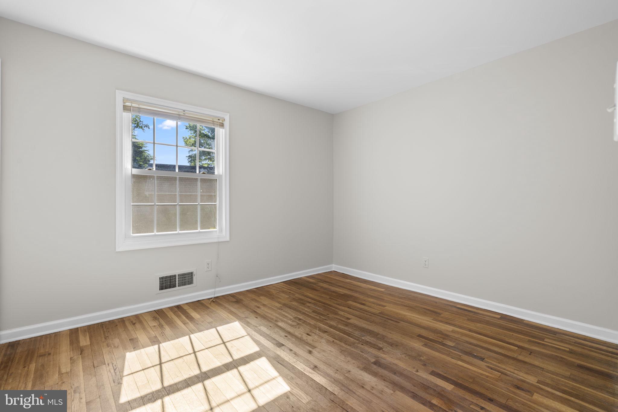 8221 Tory Road, Unit 150 Springfield, VA 22152 - Photo 18 of 36 Bright and airy blank canvas space.
