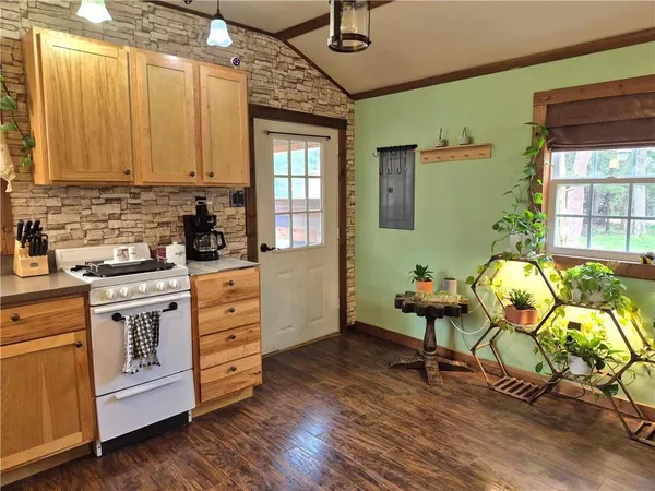 $199,000 | 17999 State Highway, Hermitage, MO 65668