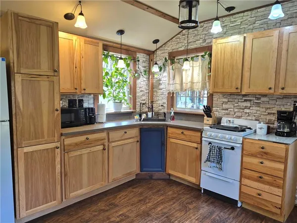 $199,000 | 17999 State Highway, Hermitage, MO 65668
