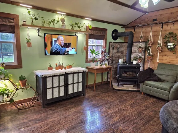 $199,000 | 17999 State Highway, Hermitage, MO 65668
