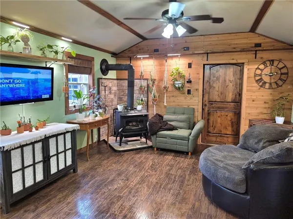 $199,000 | 17999 State Highway, Hermitage, MO 65668