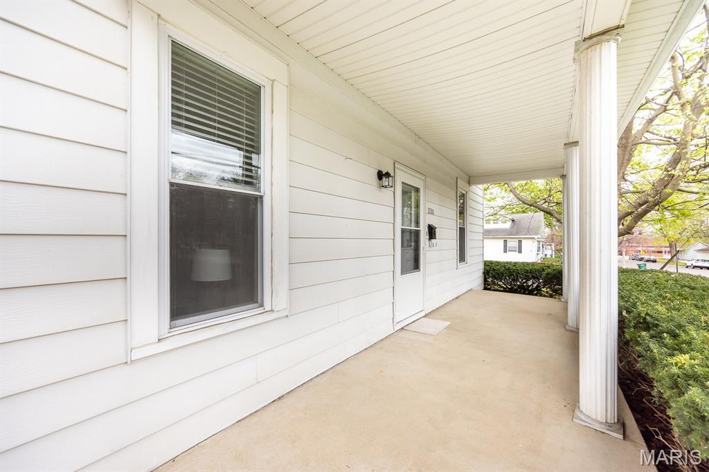 220 South St Clair Street Lebanon, IL 62254 - Photo 4 of 29