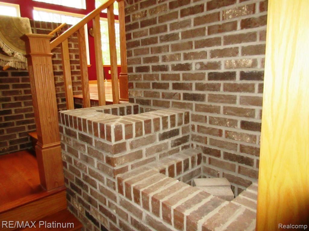 11357 Newman Road Brighton, MI 48114 - Photo 15 of 30 033.jpg