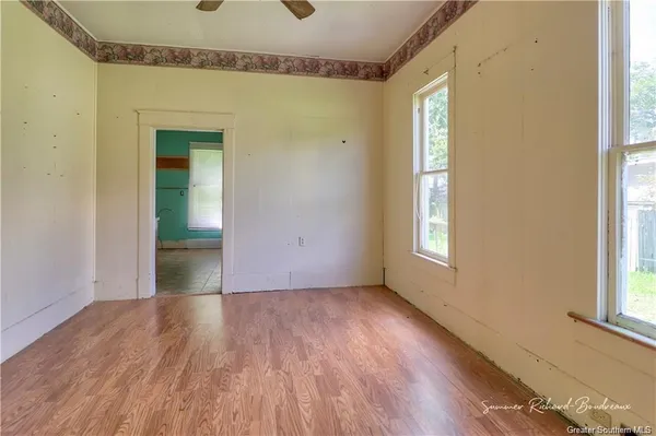 $89,900 | 215 West Nezpique Street, Jennings, LA 70546