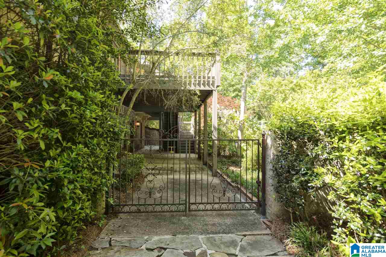 8215 Castlehill Road Birmingham, AL 35242 - Photo 3 of 46